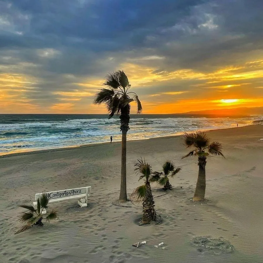 Primera linea de playa en Torrox Costa